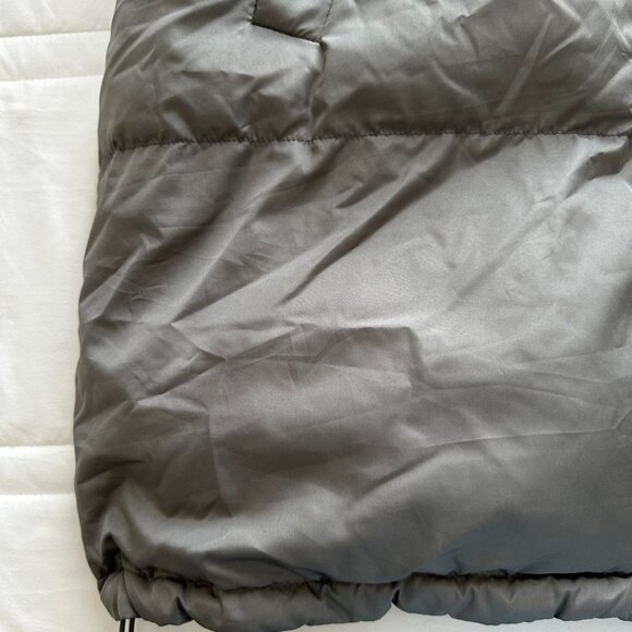 Oversized grey puffer vest - Picture 2 of 3